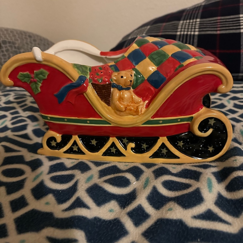 Ceramic Sleigh By Certified
International